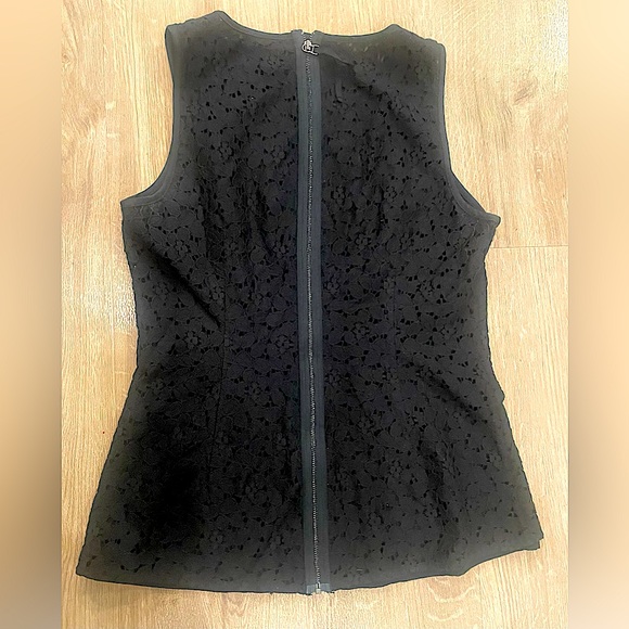 Banana Republic Sleeveless Lace Top - Picture 2 of 6